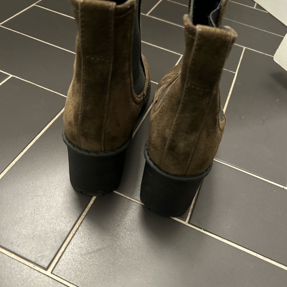 Vince Suede Booties 7M Olive Green - Picture 2 of 5